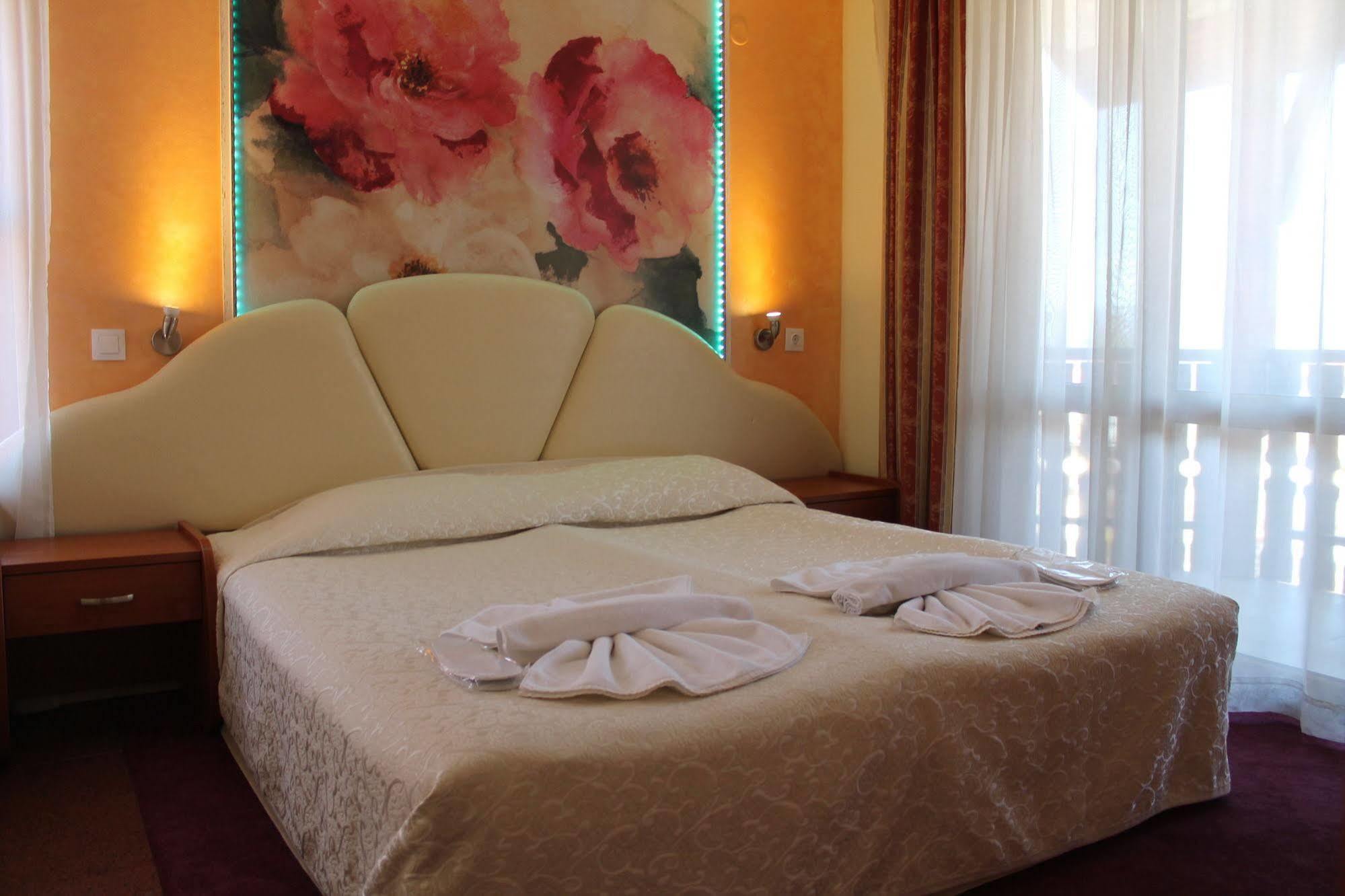 Elegant Hotel Bansko Bagian luar foto