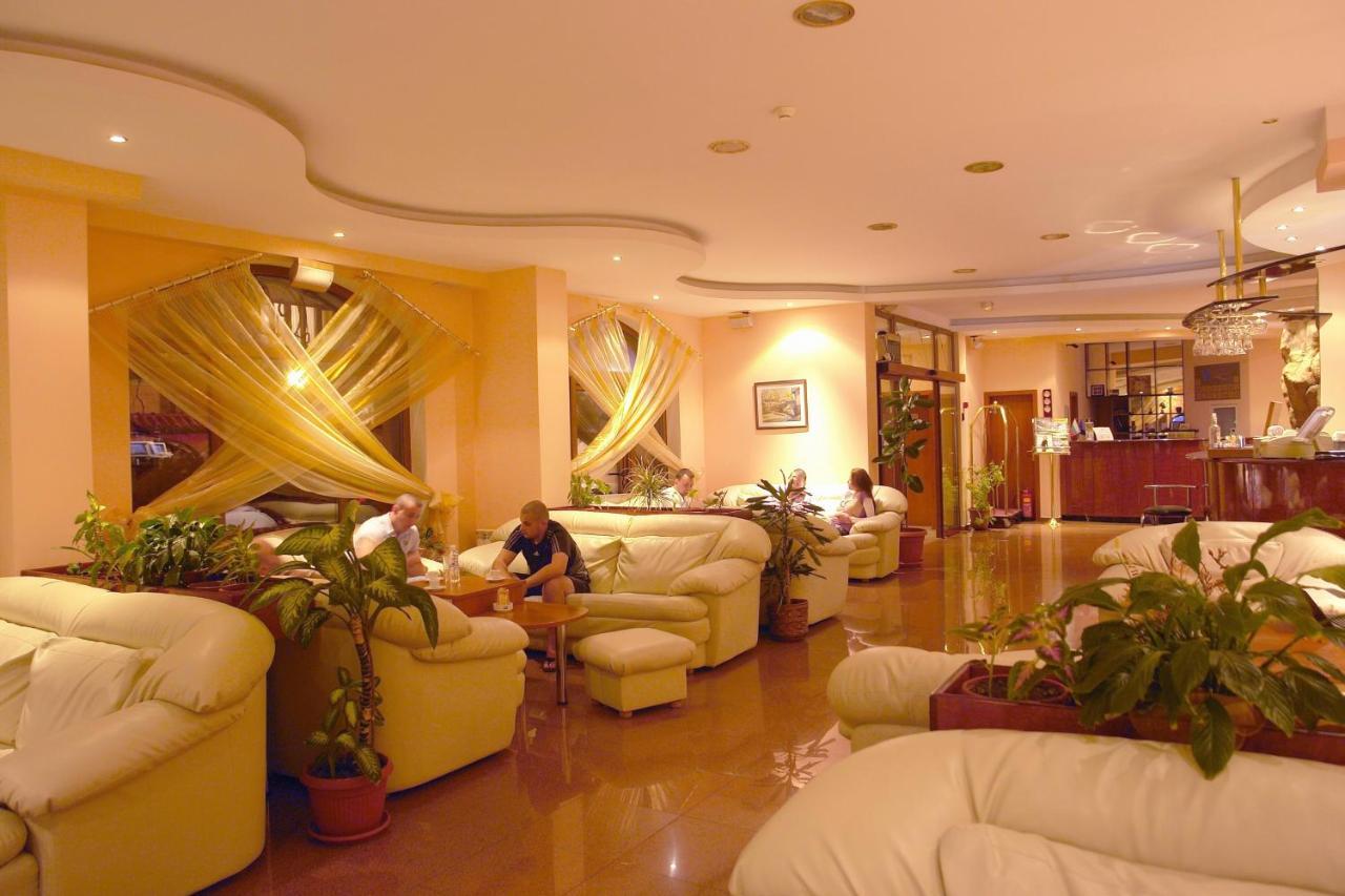 Elegant Hotel Bansko Bagian luar foto